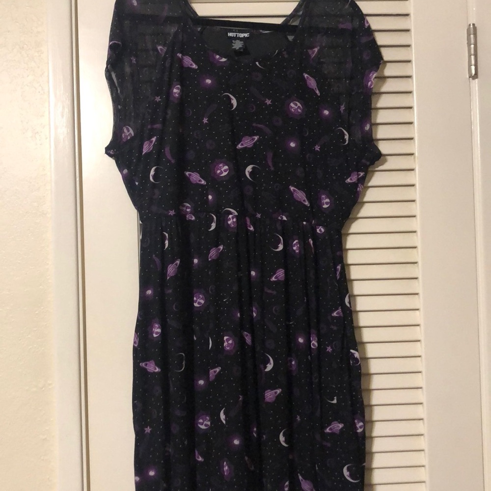 Size 2X Hot Topic space Print Dress